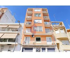 En venta piso en cuarta planta SIN ASCENSOR en Guardamar del Segura