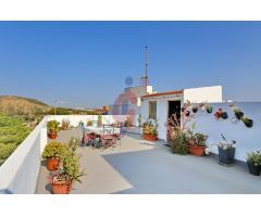 Ático luminoso con gran terraza y vistas despejadas en Guardamar del Segura