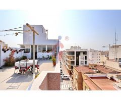 Ático luminoso con gran terraza y vistas despejadas en Guardamar del Segura