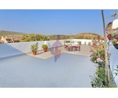 Ático luminoso con gran terraza y vistas despejadas en Guardamar del Segura