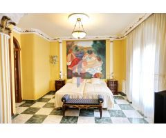 Impresionante chalet en venta con 10.000 metros de parcela en Guardamar