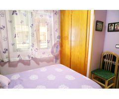 ¡Se vende apartamento con 2 dormitorios a 350 metros de la playa de Guardamar!