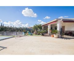 VIVIR EN UN OASIS DE TRANQUILIDAD EN PERLETA, ELCHE: CHALET CON AMPLIA PARCELA Y TODAS LAS COMODIDAD