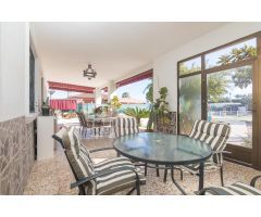 VIVIR EN UN OASIS DE TRANQUILIDAD EN PERLETA, ELCHE: CHALET CON AMPLIA PARCELA Y TODAS LAS COMODIDAD
