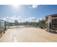 VIVIR EN UN OASIS DE TRANQUILIDAD EN PERLETA, ELCHE: CHALET CON AMPLIA PARCELA Y TODAS LAS COMODIDAD
