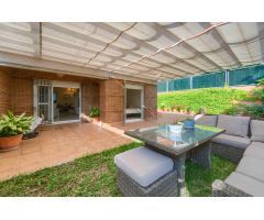 Exclusivo bajo con jardín privado en la mejor urbanización del Nuevo Bulevar – Av. de la Filosofí