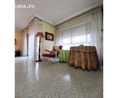 Enorme piso en la principal avenida de Guardamar con más de 180m2