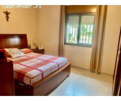 CHALET JUNTO LA ZONA CENTRO CON PISCINA
