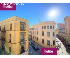 LOCAL COMERCIAL EN EL CORAZON DE JEREZ