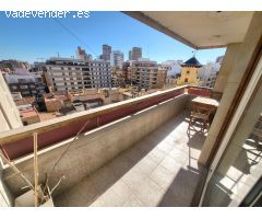 Se vende magnífico piso en pleno centro de Castellón, en calle Enmedio y junto a la Puerta del Sol.