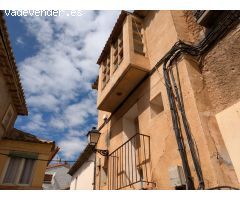 CASA DE 316m2 construidos en el bonito pueblo de Moros, proximo a Calatayud