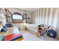 MAGNIFICO ATICO EN TABLERO. CON AMPLIA TERRAZA, 3 DORMITORIOS, 2 BAÑOS, GARAJE, TRASTERO y PISCINA.