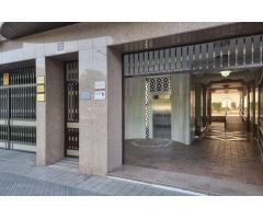 Piso de 2 dormitorios y 2 baños reformado íntegramente y en una ubicación extraordinaria.