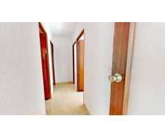 MAGINIFICA VIVIENDA SITUADA EN CTRA. TRASIERRA, DE 3 DORMITOIROS, 1 BAÑO, SALÓN CON TERRRAZA.