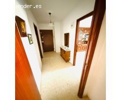 Barriada Fátima piso bajo con 3 dormitrios y 1 baño