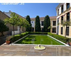 Lujo y Naturaleza en el Corazón de Córdoba: Exclusivo piso en Ángel de Saavedra