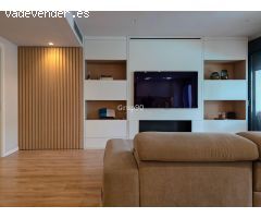 EXCLUSIVO DÚPLEX DE 242?M² CON JARDÍN Y PISCINA PRIVADA EN EL EDIFICIO MÁS EMBLEMÁTICO DE LLEIDA — C