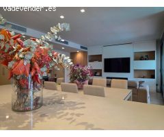 EXCLUSIVO DÚPLEX DE 242?M² CON JARDÍN Y PISCINA PRIVADA EN EL EDIFICIO MÁS EMBLEMÁTICO DE LLEIDA — C