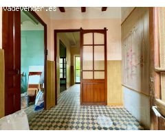 Histórica casa centenaria con patio