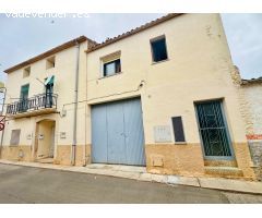 Casa con tres viviendas en Santa Bárbara