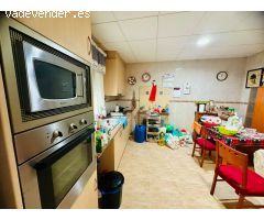 Casa con tres viviendas en Santa Bárbara
