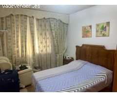 Casa con tres viviendas en Santa Bárbara