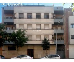 Tu nuevo hogar te espera en La Bordeta Amplio piso de 4 habitaciones
