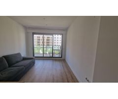 Piso con terraza , piscina y plaza de garaje