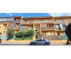 BONITO DUPLEX EN ALQUILER. TERRAZA Y PISCINA COMUNITARIA.