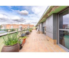ÁTICO CON EXCELENTE UBICACIÓN Y GRAN TERRAZA EN ZONA LAS VENTAS