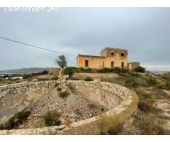 Se vende Cortijo con terreno en la Norieta (Pechina)