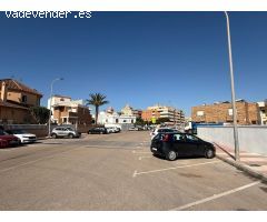Se vende Solar en calle Finlandia (Las Salinas )