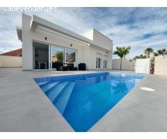Villa Pareada en La Herrada, Los Montesinos.