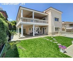Casa con piscina en alquiler en Alella