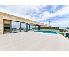 Villa nueva de diseño moderno con vistas al mar en Finestrat y lista para entrar a vivir