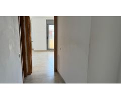 Piso luminoso y moderno de 3 habitaciones con plaza de parking en Amposta