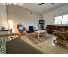Chalet-Finca con Piscina, Energía Solar y Parcela de 10.120 m² con Vistas a la Montaña