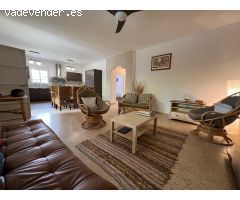 Chalet-Finca con Piscina, Energía Solar y Parcela de 10.120 m² con Vistas a la Montaña