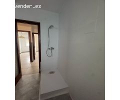 CASA REFORMADA CON TERRAZA Y MUY CÉNTRICA