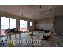¡IMPRESIONANTES VISTAS FRONTALES AL MAR!  SEMIÁTICO LUMINOSO CON TERRAZA Y BALCÓN