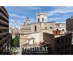 ¡CON VISTAS A CONCATEDRAL! REFORMADO CON ASCENSOR EN PLENO CENTRO
