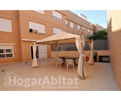 SEMINUEVO CON GRAN TERRAZA Y GARAJE EN LA UJI