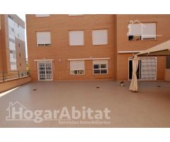 SEMINUEVO CON GRAN TERRAZA Y GARAJE EN LA UJI