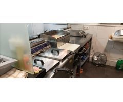 Traspaso de excelente Bar con salida de humos, instalación churros, totalmente equipado llave en man