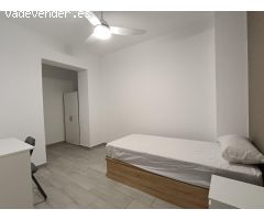 Habitación con Patio en bajo a Estrenar!