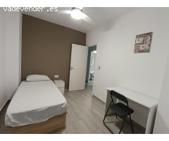 Habitación con Patio en bajo a Estrenar!