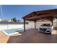 GRAN CASA CON PISCINA EN HUETOR VEGA