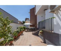 GRAN CASA CON PISCINA EN HUETOR VEGA