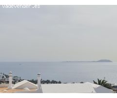 Exclusiva Casa de Obra Nueva en Montaña Roja, Playa Blanca con Vistas Panorámicas al Mar