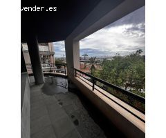 Amplio piso en alquiler en Torrevieja – 3 habitaciones, terraza y garaje incluido